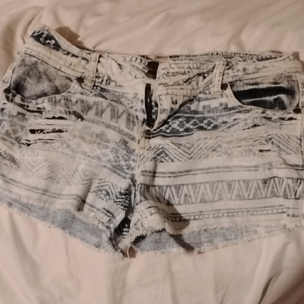 Gianni Bini Distressed Patterned Jean Shorts